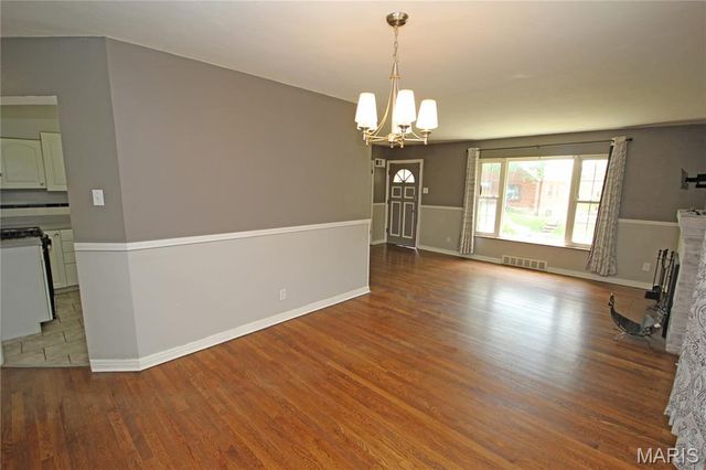 5477 Oleatha Avenue, St Louis, MO 63139