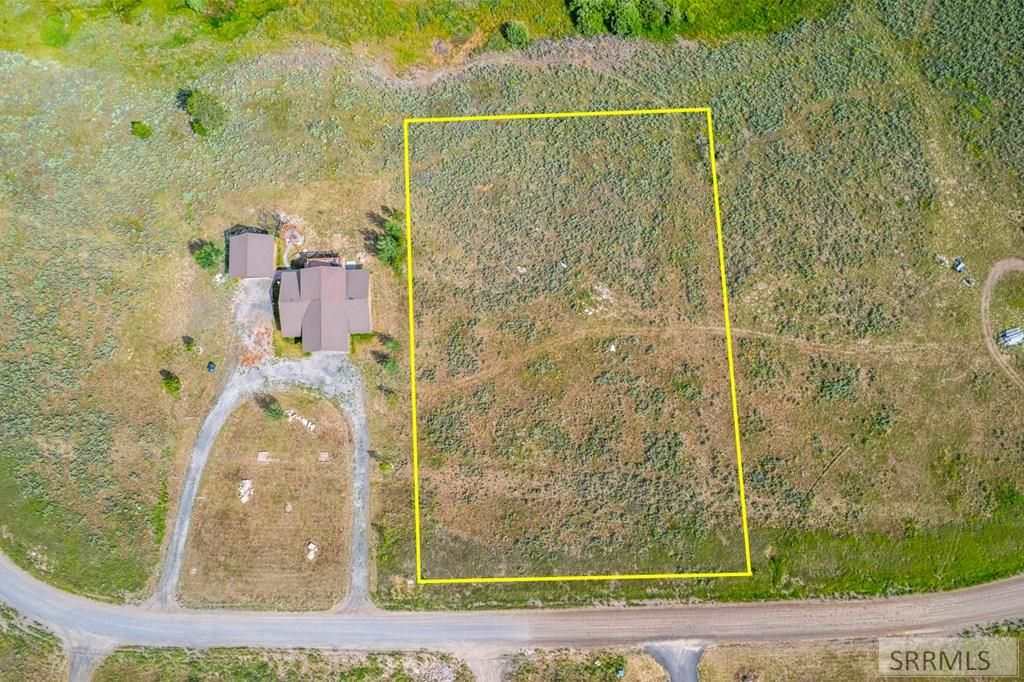 Image 4 of property listing at 3754 Cove Road, Island Park, ID 83429