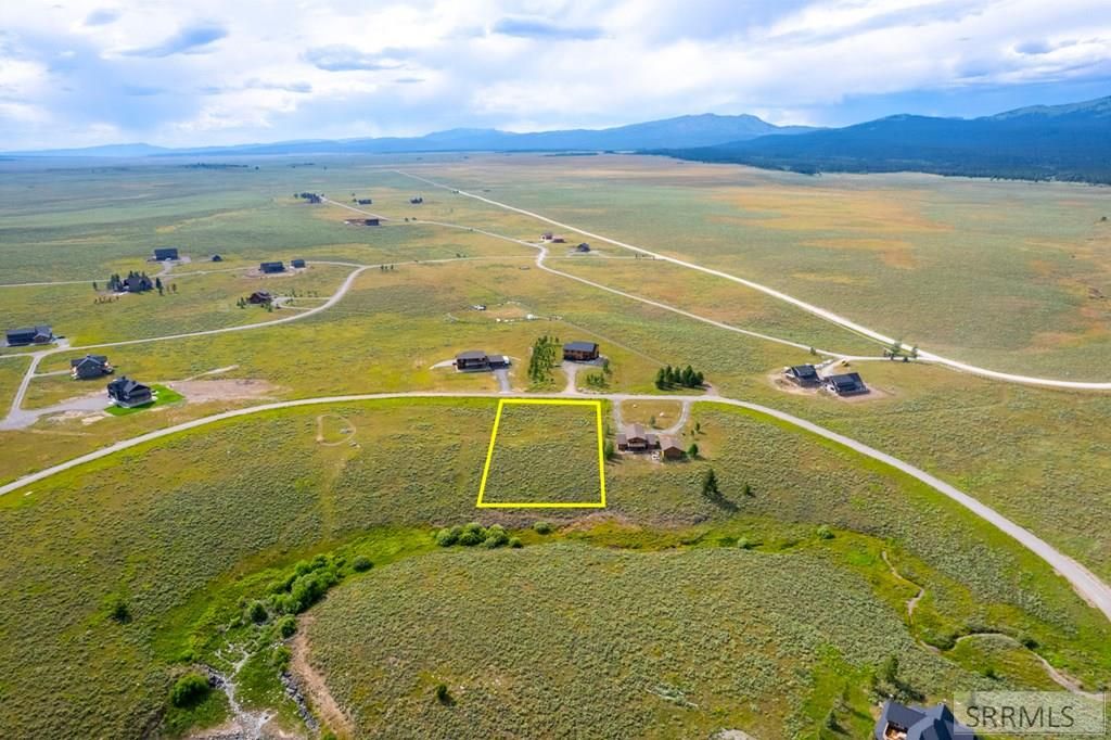 Image 7 of property listing at 3754 Cove Road, Island Park, ID 83429