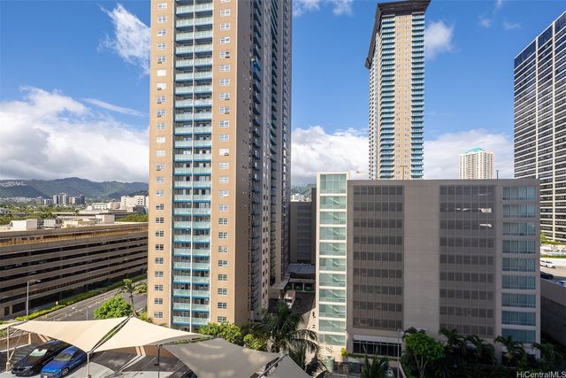 600 Queen Street 904, Honolulu, HI 96813