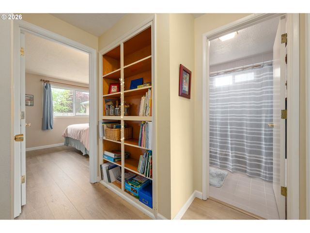 2154 PRINCETON Dr, Eugene, OR 97405