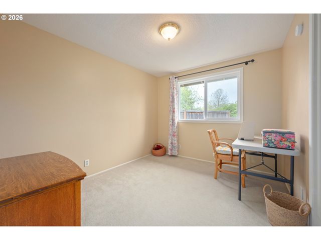 2154 PRINCETON Dr, Eugene, OR 97405