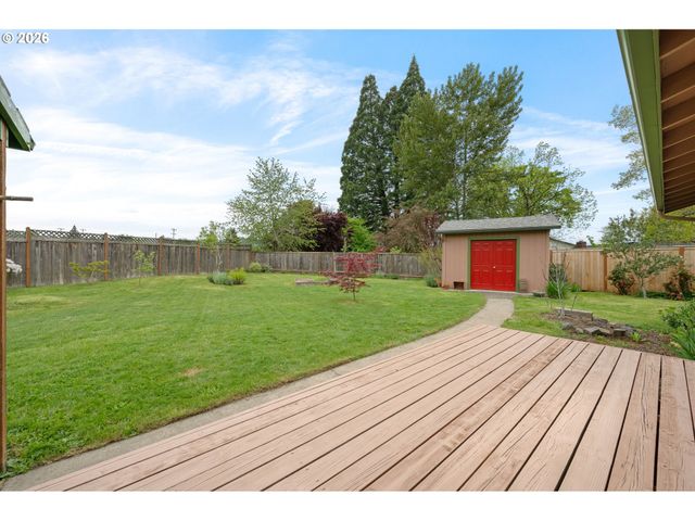 2154 PRINCETON Dr, Eugene, OR 97405