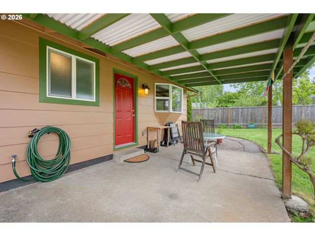 2154 PRINCETON Dr, Eugene, OR 97405
