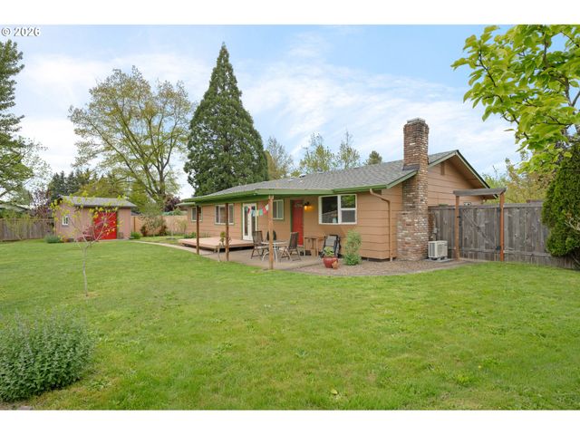 2154 PRINCETON Dr, Eugene, OR 97405