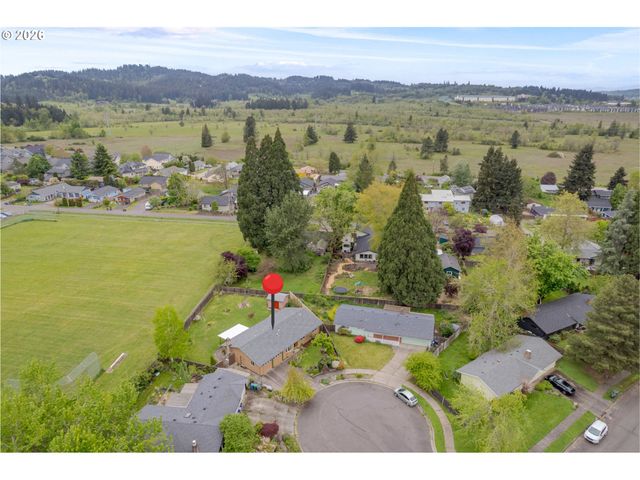 2154 PRINCETON Dr, Eugene, OR 97405