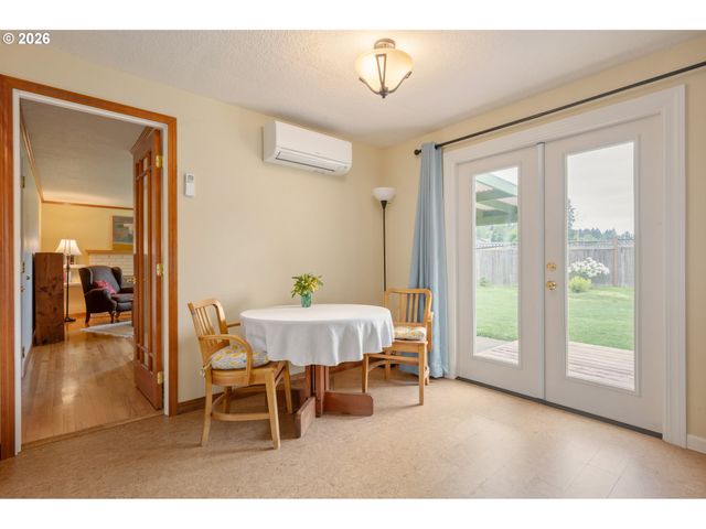 2154 PRINCETON Dr, Eugene, OR 97405