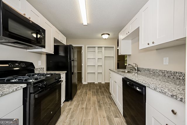 2877 Old South Drive, Jonesboro, GA 30236