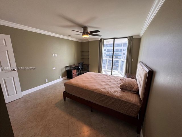 2401 Collins Ave 1807, Miami Beach, FL 33140