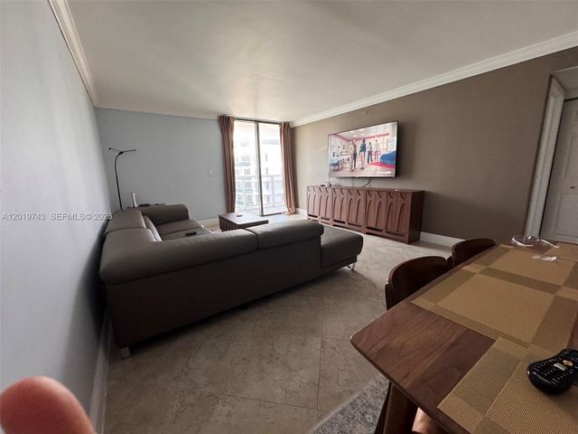 2401 Collins Ave 1807, Miami Beach, FL 33140