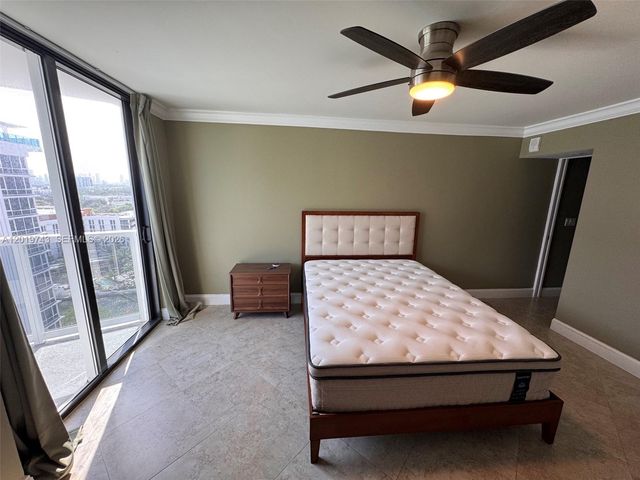 2401 Collins Ave 1807, Miami Beach, FL 33140