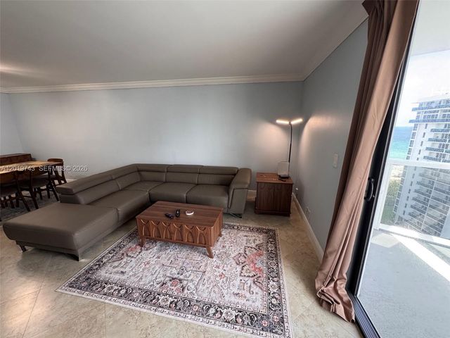 2401 Collins Ave 1807, Miami Beach, FL 33140