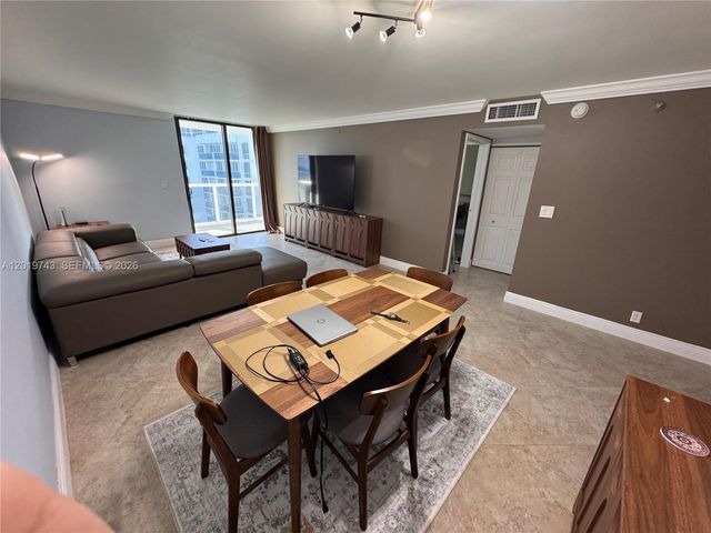2401 Collins Ave 1807, Miami Beach, FL 33140