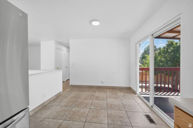 6166 S CUMULUS CIR, Kearns, UT 84118
