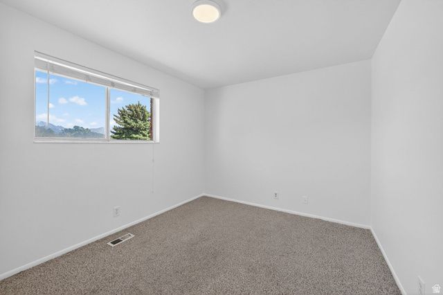 6166 S CUMULUS CIR, Kearns, UT 84118
