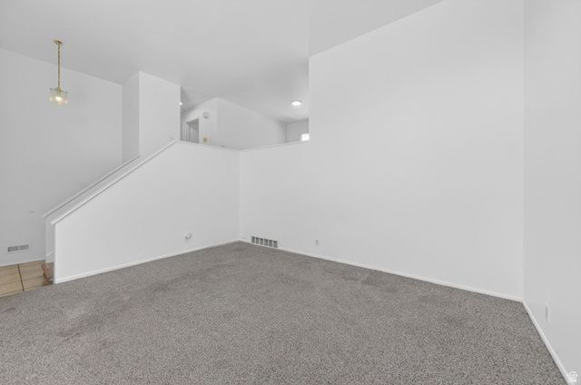 6166 S CUMULUS CIR, Kearns, UT 84118