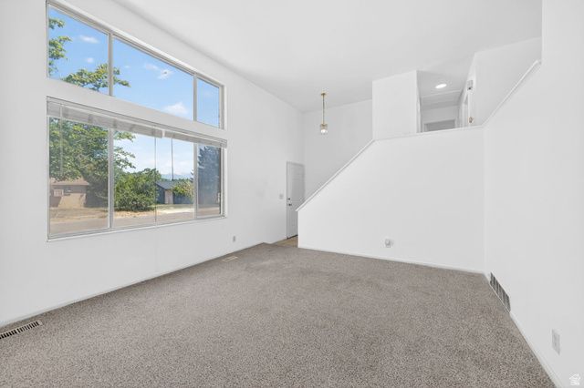 6166 S CUMULUS CIR, Kearns, UT 84118