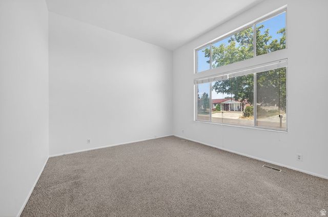 6166 S CUMULUS CIR, Kearns, UT 84118