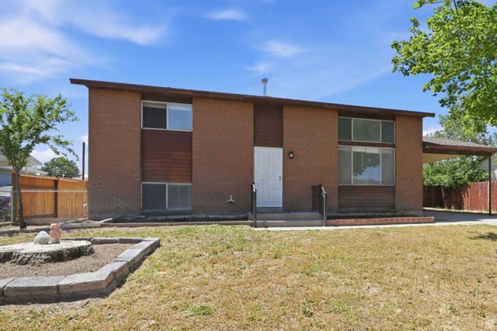6166 S CUMULUS CIR, Kearns, UT 84118