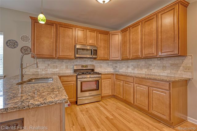 1291 Courtney Court, Hartland Township, MI 48353