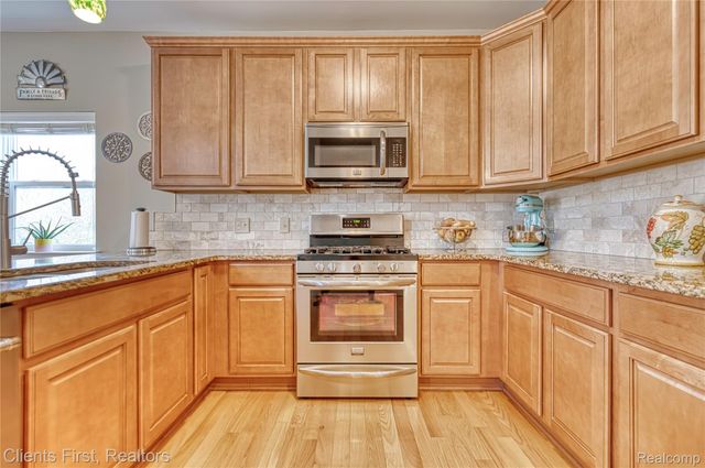 1291 Courtney Court, Hartland Township, MI 48353