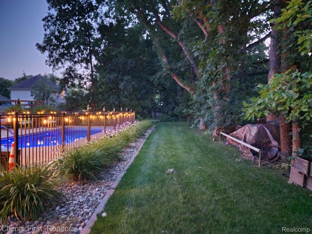 1291 Courtney Court, Hartland Township, MI 48353