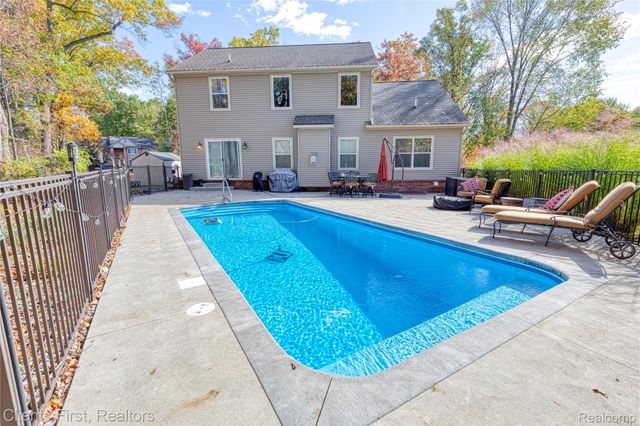 1291 Courtney Court, Hartland Township, MI 48353
