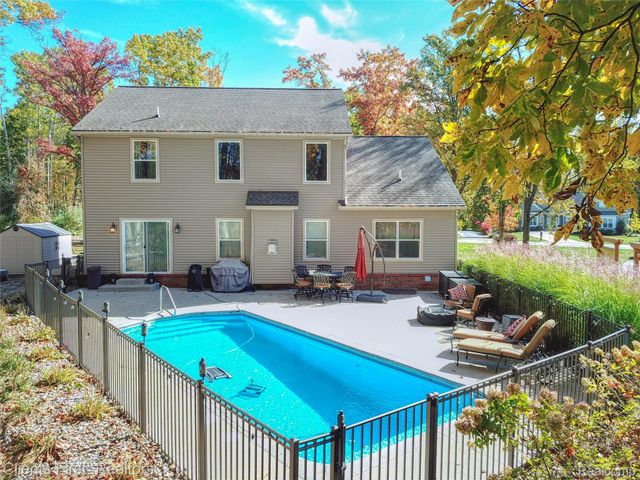 1291 Courtney Court, Hartland Township, MI 48353