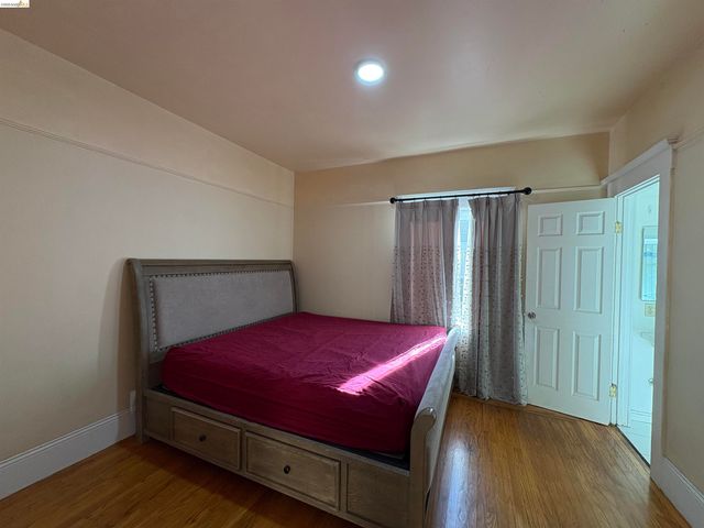 2021 Mitchell St, Oakland, CA 94601