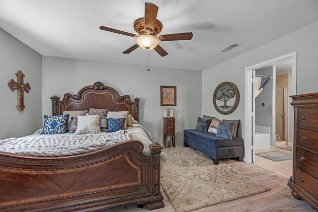 405 Hawks View Drive, La Marque, TX 77568