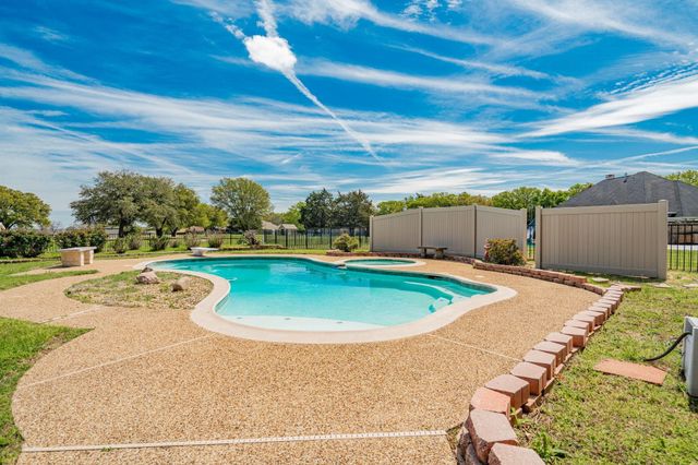 15557 County Road 4052, Kemp, TX 75143