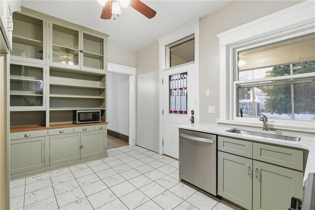 3516 Charlotte Street, Kansas City, MO 64109