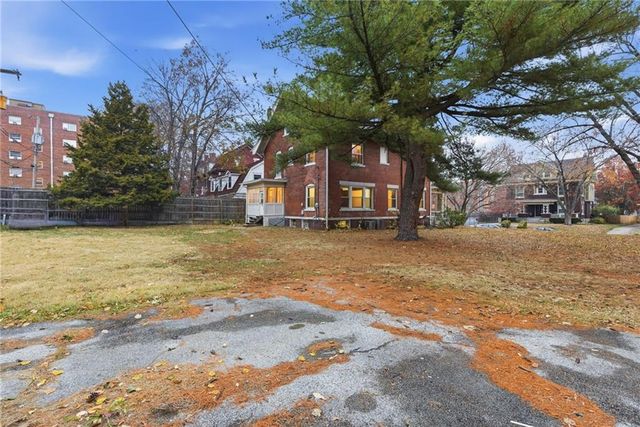 3516 Charlotte Street, Kansas City, MO 64109