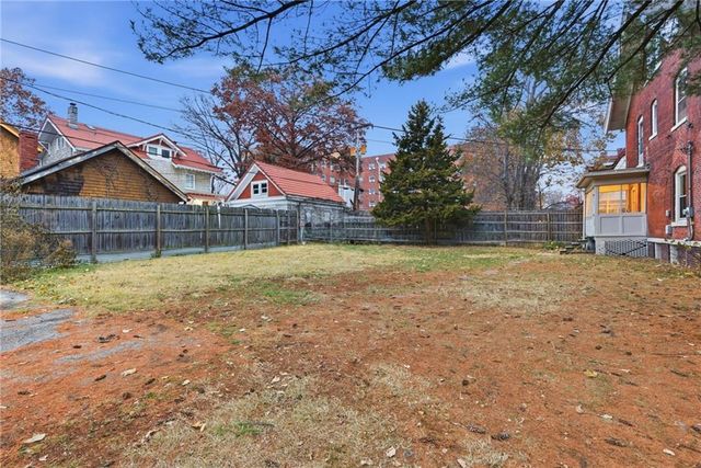 3516 Charlotte Street, Kansas City, MO 64109