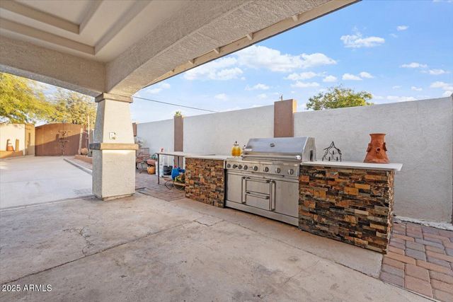 9245 S 4TH Avenue, Phoenix, AZ 85041