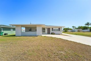 556 LOWELL AVENUE NW, Port Charlotte, FL 33952