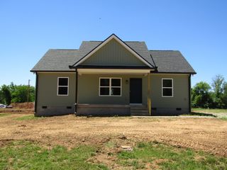 470 Crescent Factory Rd, Lawrenceburg, TN 38464