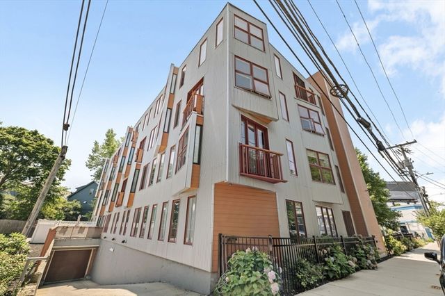 24 Bay State Rd 5, Cambridge, MA 02138