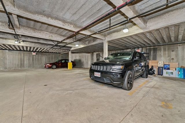 24 Bay State Rd 5, Cambridge, MA 02138