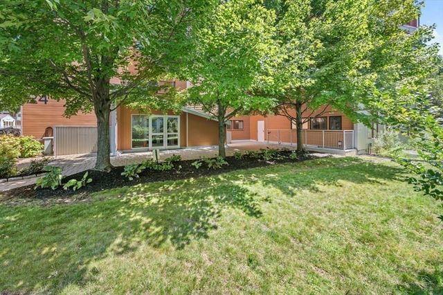24 Bay State Rd 5, Cambridge, MA 02138
