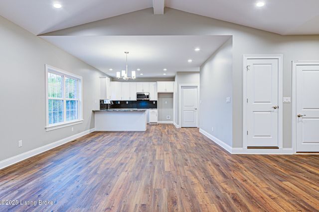 4412 Stone Wynde Dr, Louisville, KY 40272