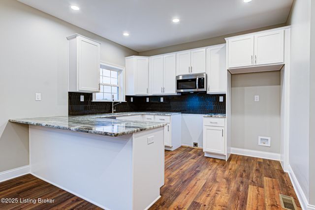 4412 Stone Wynde Dr, Louisville, KY 40272