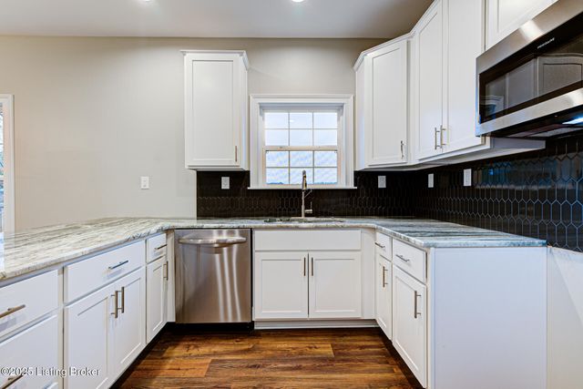 4412 Stone Wynde Dr, Louisville, KY 40272