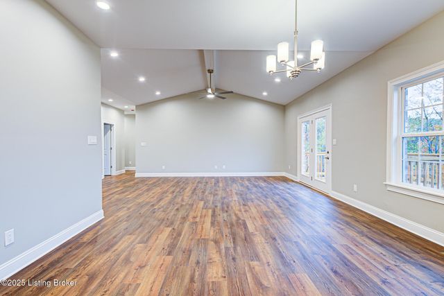 4412 Stone Wynde Dr, Louisville, KY 40272