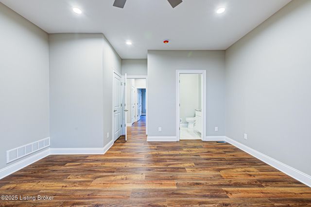 4412 Stone Wynde Dr, Louisville, KY 40272