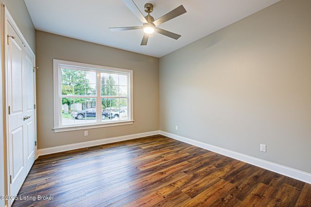 4412 Stone Wynde Dr, Louisville, KY 40272