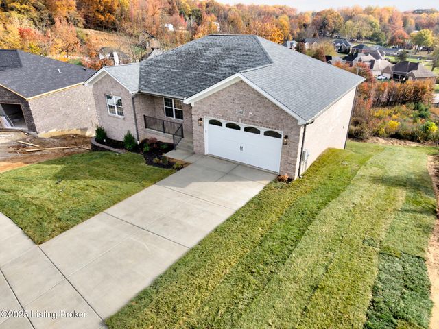 4412 Stone Wynde Dr, Louisville, KY 40272