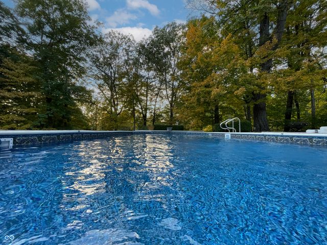 6902 Creekridge Trail, Indianapolis, IN 46256