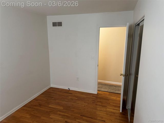 9828 Barkley Street, Van Buren Charter Township, MI 48111