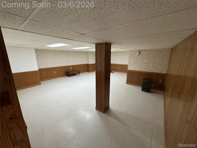 9828 Barkley Street, Van Buren Charter Township, MI 48111